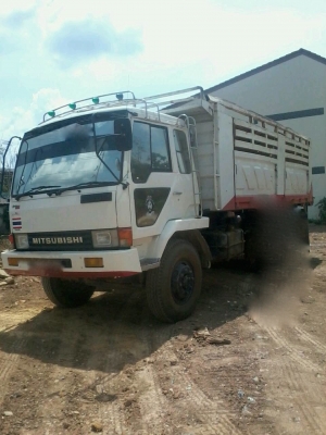 รถมิตซู 10 ล้อดั้ม FN527M - TD  191 แรงม้า. ปี 47  สนใจติดต่อ 081 - 6079515