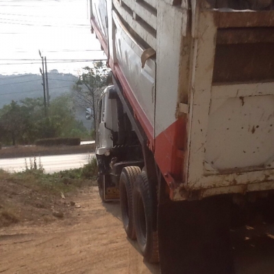 รถมิตซู 10 ล้อดั้ม FN527M - TD  191 แรงม้า. ปี 47  สนใจติดต่อ 081 - 6079515