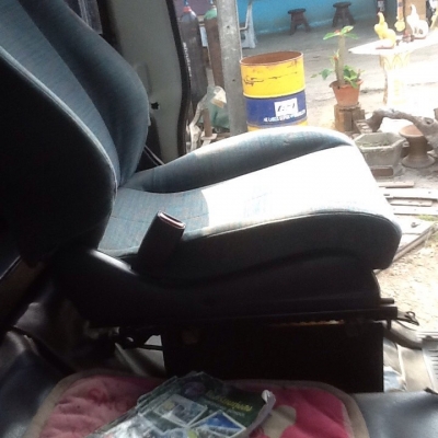 รถมิตซู 10 ล้อดั้ม FN527M - TD  191 แรงม้า. ปี 47  สนใจติดต่อ 081 - 6079515