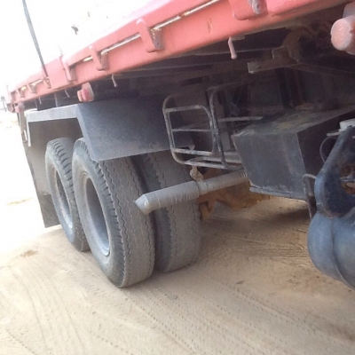 รถมิตซู 10 ล้อดั้ม FN527M - TD  191 แรงม้า. ปี 47  สนใจติดต่อ 081 - 6079515