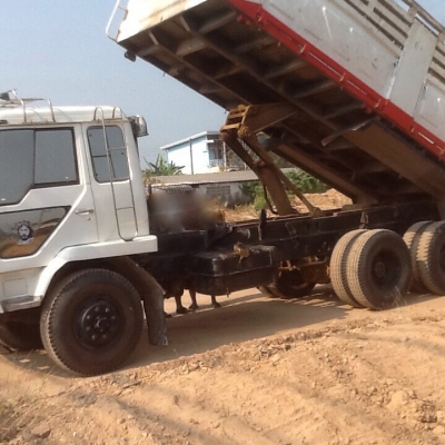 รถมิตซู 10 ล้อดั้ม FN527M - TD  191 แรงม้า. ปี 47  สนใจติดต่อ 081 - 6079515