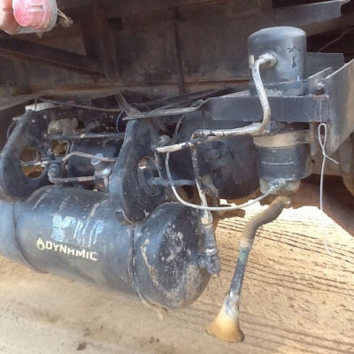 รถมิตซู 10 ล้อดั้ม FN527M - TD  191 แรงม้า. ปี 47  สนใจติดต่อ 081 - 6079515