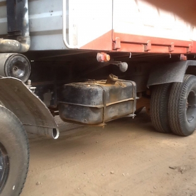 รถมิตซู 10 ล้อดั้ม FN527M - TD  191 แรงม้า. ปี 47  สนใจติดต่อ 081 - 6079515