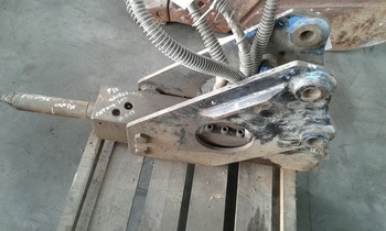 ขาย--หัวกระแทก หัวเจาะ สำหรับรถแบคโฮ PC 20-30 มือสองเก่าญี่ปุ่นแท้