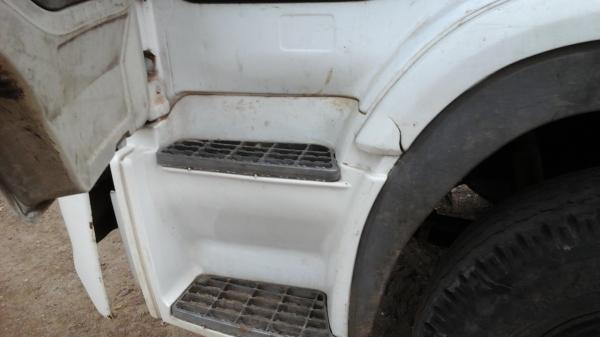 ขายด่วนรถสิบล้อHINOZMเครือง260แรงรถเทนเลอร์ลากแบคโฮ