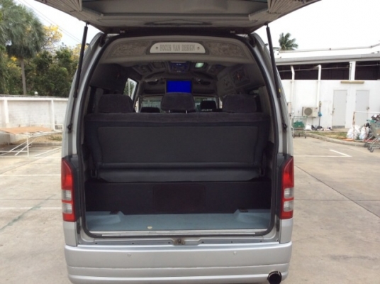 ขายรถตู้commuter ปี09 เครื่อง D4D เกียร์ออโต้ แต่งVIP ชุดใหญ่ทั้งคัน เบาะหุ่นยนต์คัสต้อมเม็ดข้าวโพด เครื่องเสียง+ทีวีชุดใหญ่ ประตูดูด กระจกบานเต็ม ชุดแต่ง รถสวยๆตัวถังบางเดิมทั้งคัน ไม่มีชน แม็ก17&quot; ยางใหม่เอี่ยม รถสวยขับดี พร้อมใช้เลยครับ