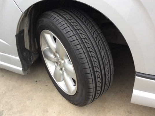 ขายรถตู้commuter ปี09 เครื่อง D4D เกียร์ออโต้ แต่งVIP ชุดใหญ่ทั้งคัน เบาะหุ่นยนต์คัสต้อมเม็ดข้าวโพด เครื่องเสียง+ทีวีชุดใหญ่ ประตูดูด กระจกบานเต็ม ชุดแต่ง รถสวยๆตัวถังบางเดิมทั้งคัน ไม่มีชน แม็ก17&quot; ยางใหม่เอี่ยม รถสวยขับดี พร้อมใช้เลยครับ