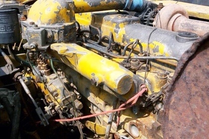 KOBELCO MARK III SK 200 เอกสารเล่มทะเบียนครบ เครื่องยนต์เดิมๆปั๊มเดิมแรงดีทำงานได้เร็วดีครับ ภายในเก๋งสะอาดไม่เลอะ แอร์เย็น ไฟฟ้าตัดแล้วครับ ภายนอกบอดี้สวยเดิมดี บูมอาร์มมีปะอยู่หนึ่งแผลครับ ช่วงล่างเอวแน่น เฟลมมีผุมีปะดาม โรลเลอร์โซ่บูทใบแทรกประมาณ 60\% พ