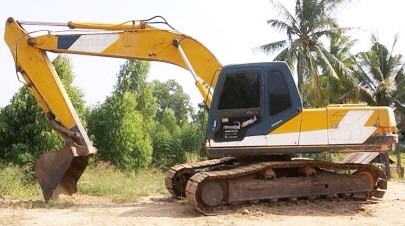 KOBELCO MARK III SK 200 เอกสารเล่มทะเบียนครบ เครื่องยนต์เดิมๆปั๊มเดิมแรงดีทำงานได้เร็วดีครับ ภายในเก๋งสะอาดไม่เลอะ แอร์เย็น ไฟฟ้าตัดแล้วครับ ภายนอกบอดี้สวยเดิมดี บูมอาร์มมีปะอยู่หนึ่งแผลครับ ช่วงล่างเอวแน่น เฟลมมีผุมีปะดาม โรลเลอร์โซ่บูทใบแทรกประมาณ 60\% พ