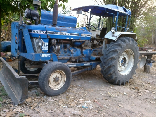 ขายรถแทรกเตอร์ฟอร์ด 6600 ตัวเต็มได้ อุปกรณ์ 5 อย่าง