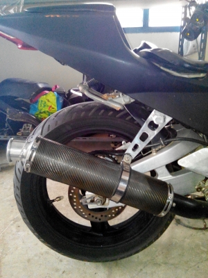 ท่อไอเสีย Honda cbr 400 ยกเซต   ปลายเสียงนุ่มนวล ราคา 4500 บาท