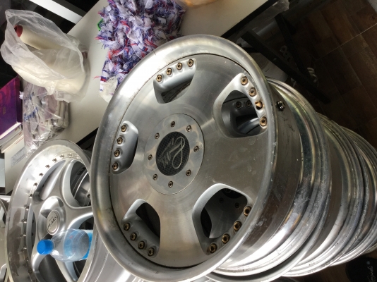 ขายล้อแม็กใช้แล้วสวย ถูกๆ มันเริ่มเก็บไว้เยอะแล้ว ขายล้อแม็กใช้แล้วสวย ถูกๆ มันเริ่มเก็บไว้เยอะแล้ว