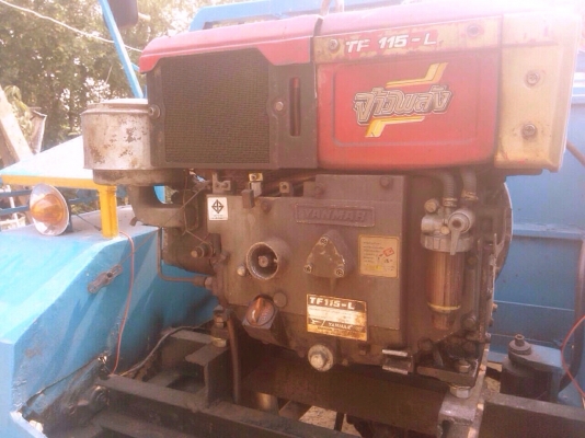 ขายด่วน รถบรรทุกอีแต๋น 4 ล้อ รถสวยสภาพดีพร้อมใช้งานได้เลยครับ เครื่องยนต์ YANMAR TF 115-L จ้าวพลัง เครื่องแรงดีกำลังดีมากๆครับไม่มีเยิ้ม กระบะบรรทุกคอกเหล็กอย่างดีความยาว 3.20 เมตรพร้อมบรรทุกหนักไดัเลย ช่วงล่างคัชซีหน้า 5 เฟืองท้ายรถกระบะนิสสัน ยางสภาพดี