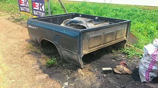 ขายกะบะToyota MTX cab โปร่งหลัง สภาพสวย ไม่มีผีบุบ ให้ครบชุดเลย 10000 ขายกะบะToyota MTX cab โปร่งหลัง สภาพสวย ไม่มีผีบุบ ให้ครบชุดเลย 10000