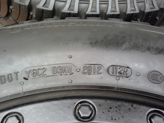 ขายล้อหล่อ lenso max 1 สีดำ 16x9 พร้อมยาง at 265/70/16 ปี 12 ดอกแน่นๆ