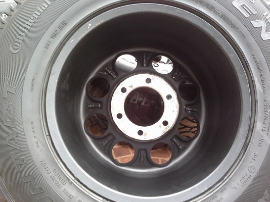 ขายล้อหล่อ lenso max 1 สีดำ 16x9 พร้อมยาง at 265/70/16 ปี 12 ดอกแน่นๆ