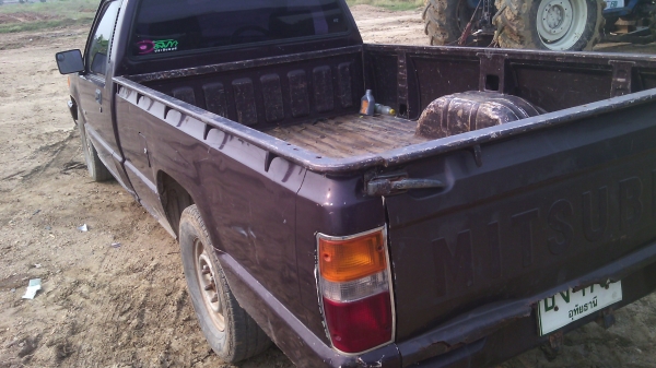 ขายรถกระบะมิตซู   L200ไซโคลน ปี91  พร้อมใช้งาน0810076640