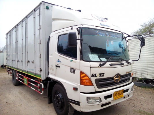 6 ล้อใหญ่  *Euro.2*  HINO  MEGA  FG1J  220 แรงม้า  *ยาว 7.20 ม.*  รถสวยเดิม+สภาพรถพร้อมใช้งาน * รถห้างแท้ * มีเล่มพร้อมโอน *