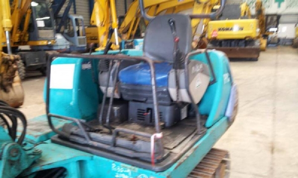 PC30-7 # 21757 : รถขุด Komatsu นำเข้าจากญี่ปุ่นค่ะ T.กุ้ง:0813062283