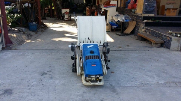 รถดำนา ISEKI  เก่าญี่ปุ่น ดำนา 2 แถว  ขนาดกระทัดรัด สภาพสวย เครื่องยนต์ติดง่าย สภาพพร้อมใช้งาน ไม่เคยใช้งานในไทย