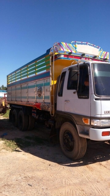 ขาย Hino 1j 210 แรงสภาพรถสวย จัดได้ประมาณ 750,000-800,000 บาทครับ ขาย Hino 1j 210 แรงสภาพรถสวย จัดได้ประมาณ 750,000-800,000 บาทครับ