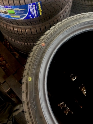 - ขายยางใหม่ 205/45/17  7200.-บาท