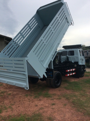 ISUZU6ล้อROCKY ดั๊ม 195 แรงแท้ เครื่องดี ครัทซีสวย กะบะต่อใหม่ ครัทซีใหญ่ยาวตลอด ขาย 800,000 บาท