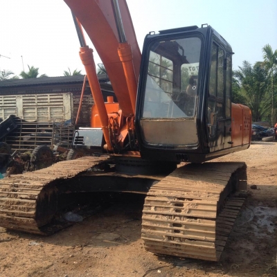 รถแบคโฮ Hitachi