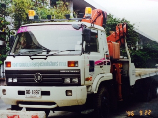 ขายรถบบรทุก10ล้อติดเครน