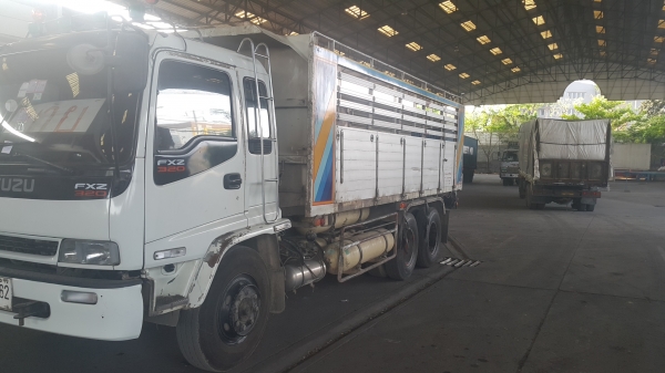 ขาย 10 ล้อ ISUZU ROCKY 175