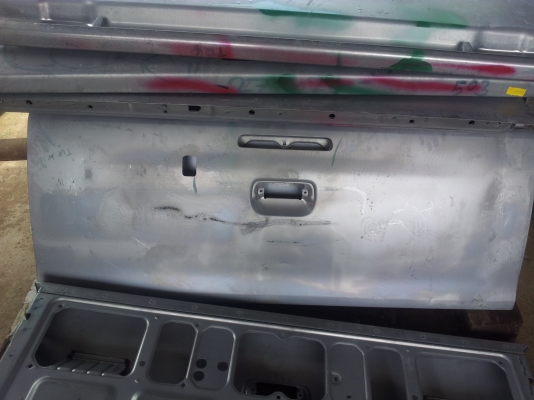 ขายฝาท้าย Toyota  vigo  ราคาถูก มีแค่ 7 อันคละแบบ