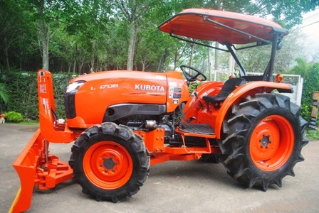 ขายรถไถ Kubota L4708(4WD) พร้อมใบดันและผานพรวนช้างเบิกใหม่ รถไร่ เก็บงานสวยๆ พร้อมใช้งาน ขายรถไถ Kubota L4708(4WD) พร้อมใบดันและผานพรวนช้างเบิกใหม่ รถไร่ เก็บงานสวยๆ พร้อมใช้งาน