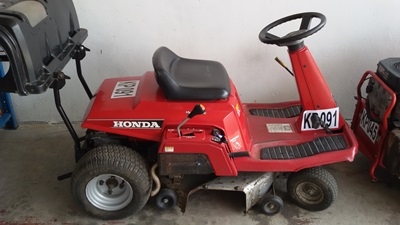 รถตัดหญ้านั้งขับ HONDA