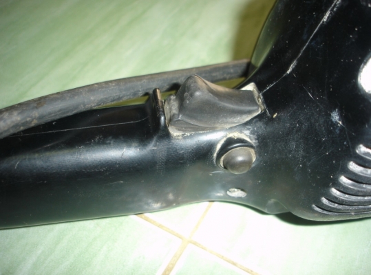 ขายเครื่องเจียรไฟฟ้า ยี่ห้อ makita รุ่น 9607NB ขนาด 7" 1800 วัตต์