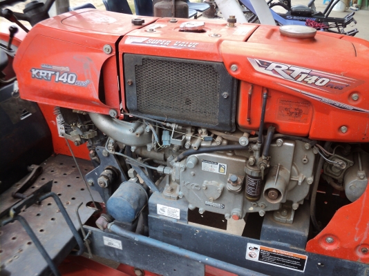 รถไถคูโบต้า14แรงมีผาลดันสวยๆครับ