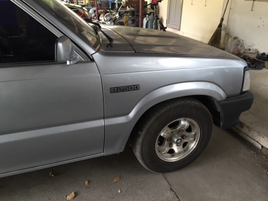 Mazda B2500 van 4 ประตู เครืีองอีซุซุเดิมสวย ปี1997ล้อแม็กเงา ชื้อเพลิง: ดีเซล ช่วงล่างนึบซื่อไปไม่ต้องทำไรใช่ยาว แครี่บอย เบาะหนังแท้ ทั้งหมด เอกสารพร้อมโอน