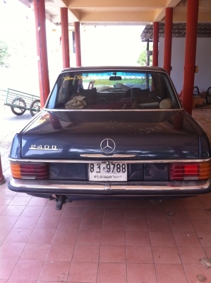 เบนซ์ 240D