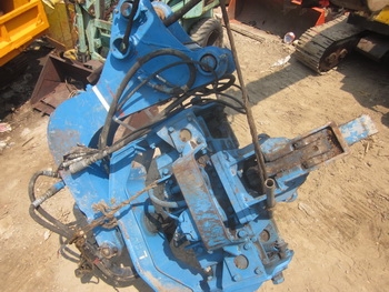 ตามคำเรียกร้องครับ - รูปอีกมุมของ ตัวตอกชีทไพล์ VIBRO HAMMER สำหรับ รถขุด PC 200-300 ใช้ระบบน้ำมันไฮโดรลิค