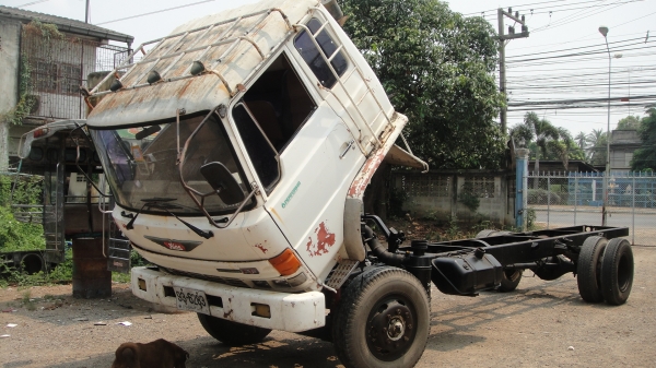 HINO FF177 จ้าวอินทรีย์ เครื่องEH700(170แรง)เครื่องดี แน่น คัสฃีสวยเดิมๆ แอร์ ฟิล์ม เพาเวอร์ ราคาถูก HINO FF177 จ้าวอินทรีย์ เครื่องEH700(170แรง)เครื่องดี แน่น คัสฃีสวยเดิมๆ แอร์ ฟิล์ม เพาเวอร์ ราคาถูก