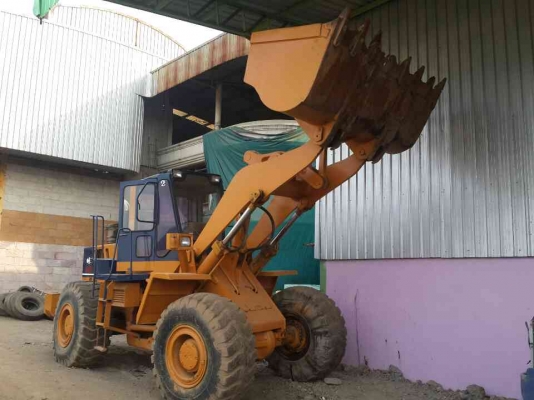 ขายรถตักล้อยาง KOMATSU WA 400-1 สภาพสวยพร้อมใช้เอกสารใบสัญญาซื้อขาย