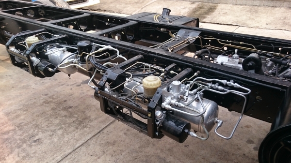 6ล้อ ยาง900.  ยาว6เมตร 175แรงม้า