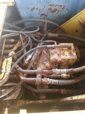 ขายรถแบคโฮ MARK /// Sk200 สีเหลือง