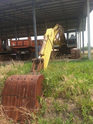 ขายรถแบคโฮ MARK /// Sk200 สีเหลือง