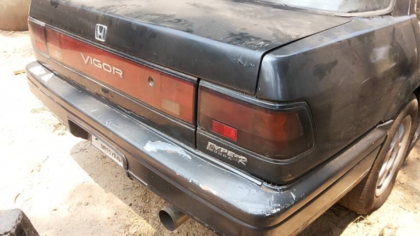 **ขายแล้วครับขอบคุณ Truck2hand ขายรถเก๋ง HONDA ACCORD 2.0 โฉมไฟท้ายแบน ปี31(แอคคอร์ด88) วางเครื่อง B20A-2000cc. หัวฉีด เกียร์AUTO ไม่แก้ส (ลงเล่ม) เครื่องดี เกียร์ดี คานหน้าเดิม ช่วงล่างดี ภายในคอนโซลดี พ.พาวเวอร์ แอร์ ก.ไฟฟ้า รถเคยติดเครื่อ