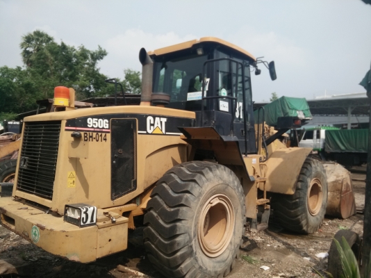 ขายรถตัก  Cat 950G  พร้อมใช้งาน  สภาพเยี่ยม  สนใจติดต่อ คุณวัลลพ  081-7555888
