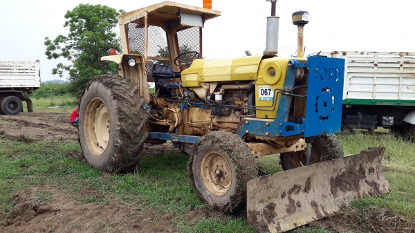 6600เต็มตัวครับ  มีแต่ตัวรถนะครับ เก่านอกคับ