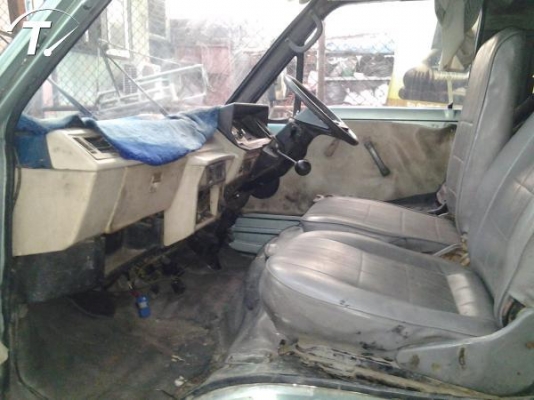 รถtoyotaตาหวานLH60v เกียร์ธรรมดา