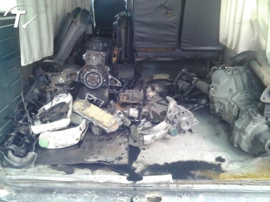 รถtoyotaตาหวานLH60v เกียร์ธรรมดา