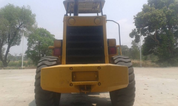 ***ขายแล้วครับขอบคุณ Truck2hand  ขาย KOBELCO LK600 รถตักล้อยาง เอวอ่อน (ขนาดเทียบเท่า KOMATSU-530)เครื่องเดิม ปั้มเดิม เอวอ่อน ขยายปาก ต่อแขนแล้ว เครื่องNISSAN PD6-150HP 6สูบ เครื่องดี แน่นดี แรง เกียร์ดี ไม่หอน แขนสวยไม่แตกไม่ร้าว บุ้งกี๋ 2.0คิว