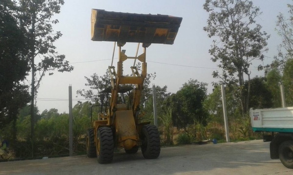 ***ขายแล้วครับขอบคุณ Truck2hand  ขาย KOBELCO LK600 รถตักล้อยาง เอวอ่อน (ขนาดเทียบเท่า KOMATSU-530)เครื่องเดิม ปั้มเดิม เอวอ่อน ขยายปาก ต่อแขนแล้ว เครื่องNISSAN PD6-150HP 6สูบ เครื่องดี แน่นดี แรง เกียร์ดี ไม่หอน แขนสวยไม่แตกไม่ร้าว บุ้งกี๋ 2.0คิว
